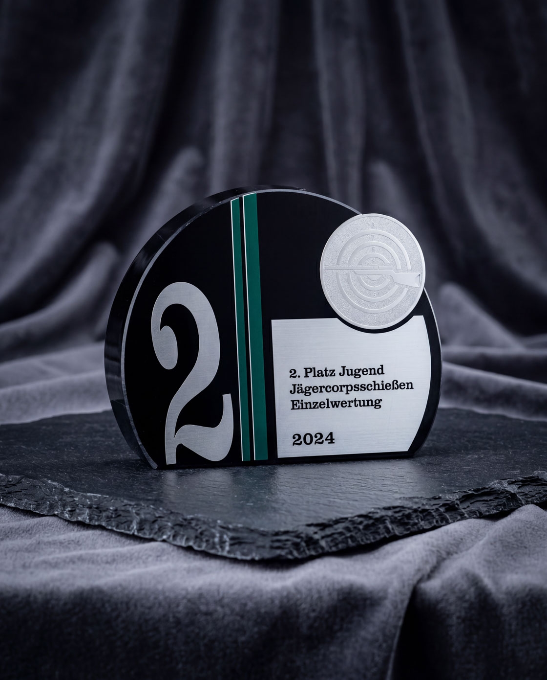 Massive-Marmor-Trophy