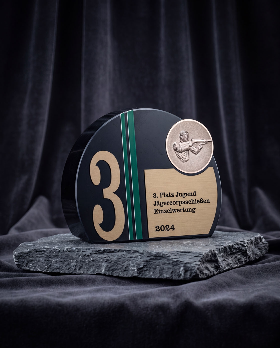 Massive-Marmor-Trophy